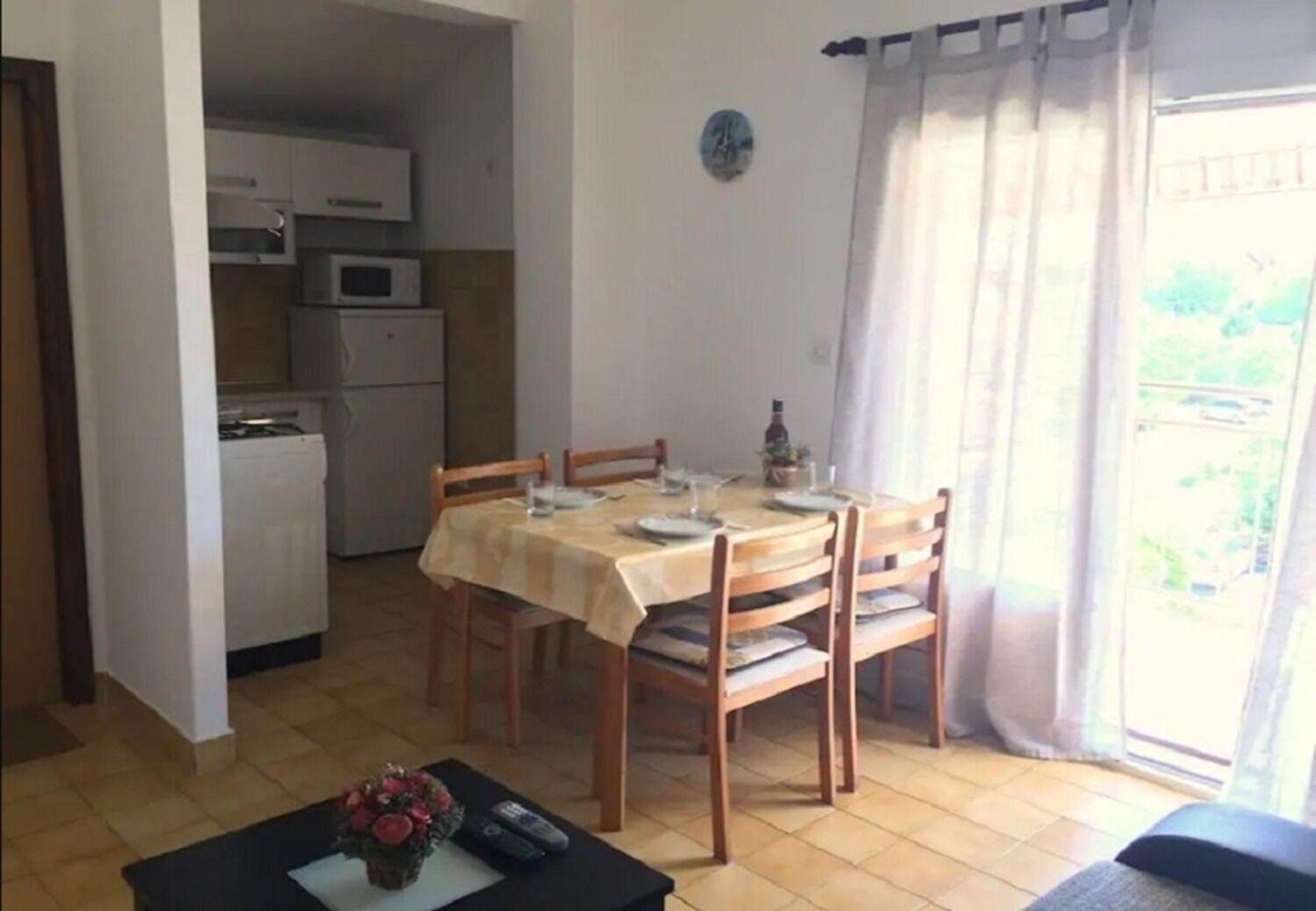 Apartments And Rooms Ognjen - Family Apartments With Free Parking 贝蒂纳 外观 照片