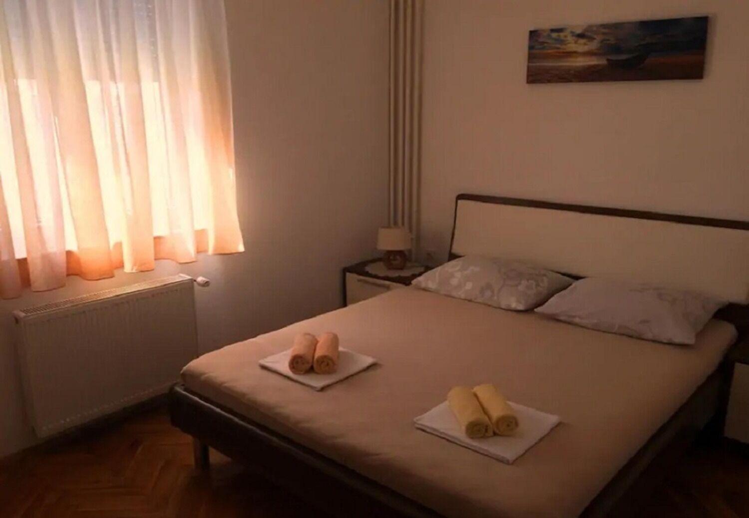 Apartments And Rooms Ognjen - Family Apartments With Free Parking 贝蒂纳 外观 照片
