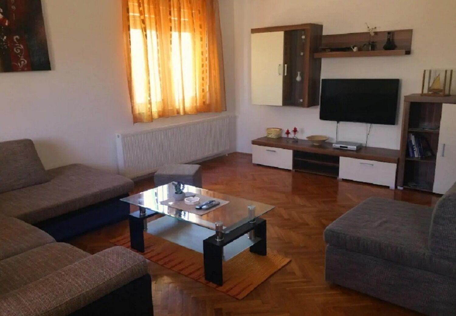 Apartments And Rooms Ognjen - Family Apartments With Free Parking 贝蒂纳 外观 照片